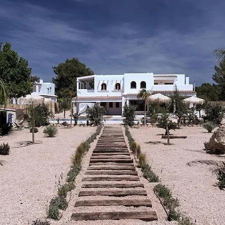 Villa Your Perfect Hideaway Only 5 Minutes From Ibiza
