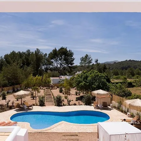Willa Your Perfect Hideaway Only 5 Minutes From Ibiza *