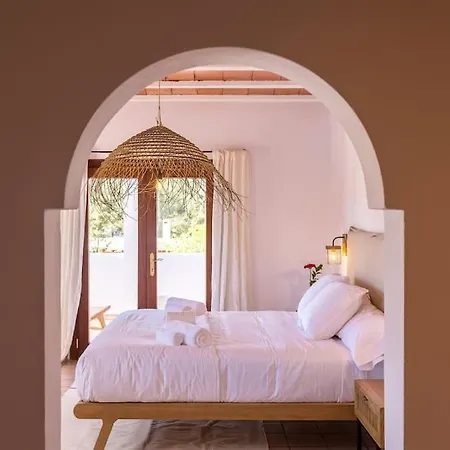 Your Perfect Hideaway Only 5 Minutes From Ibiza Willa