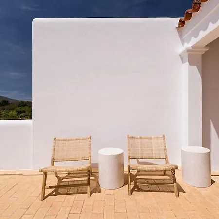 Willa Your Perfect Hideaway Only 5 Minutes From Ibiza *